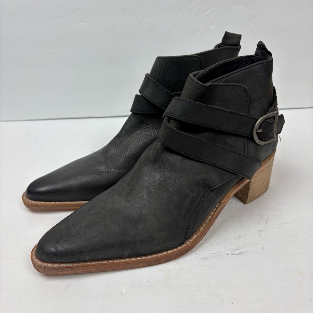 NWT Free People Black Looped Ankle Boot Strappy Pointed Toe Womens size 38.5 8.5